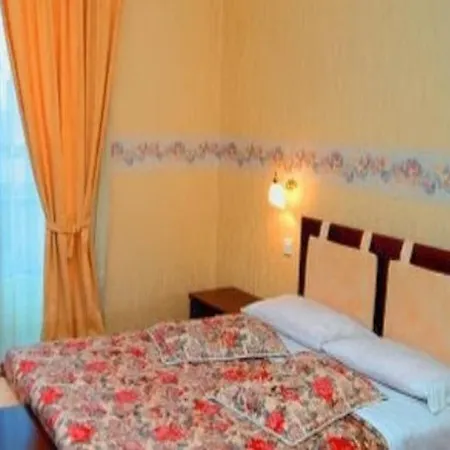 Central Hotel